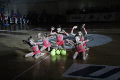 Юные гимнастки добавили красок в баскетбольный матч БК «Рязань»